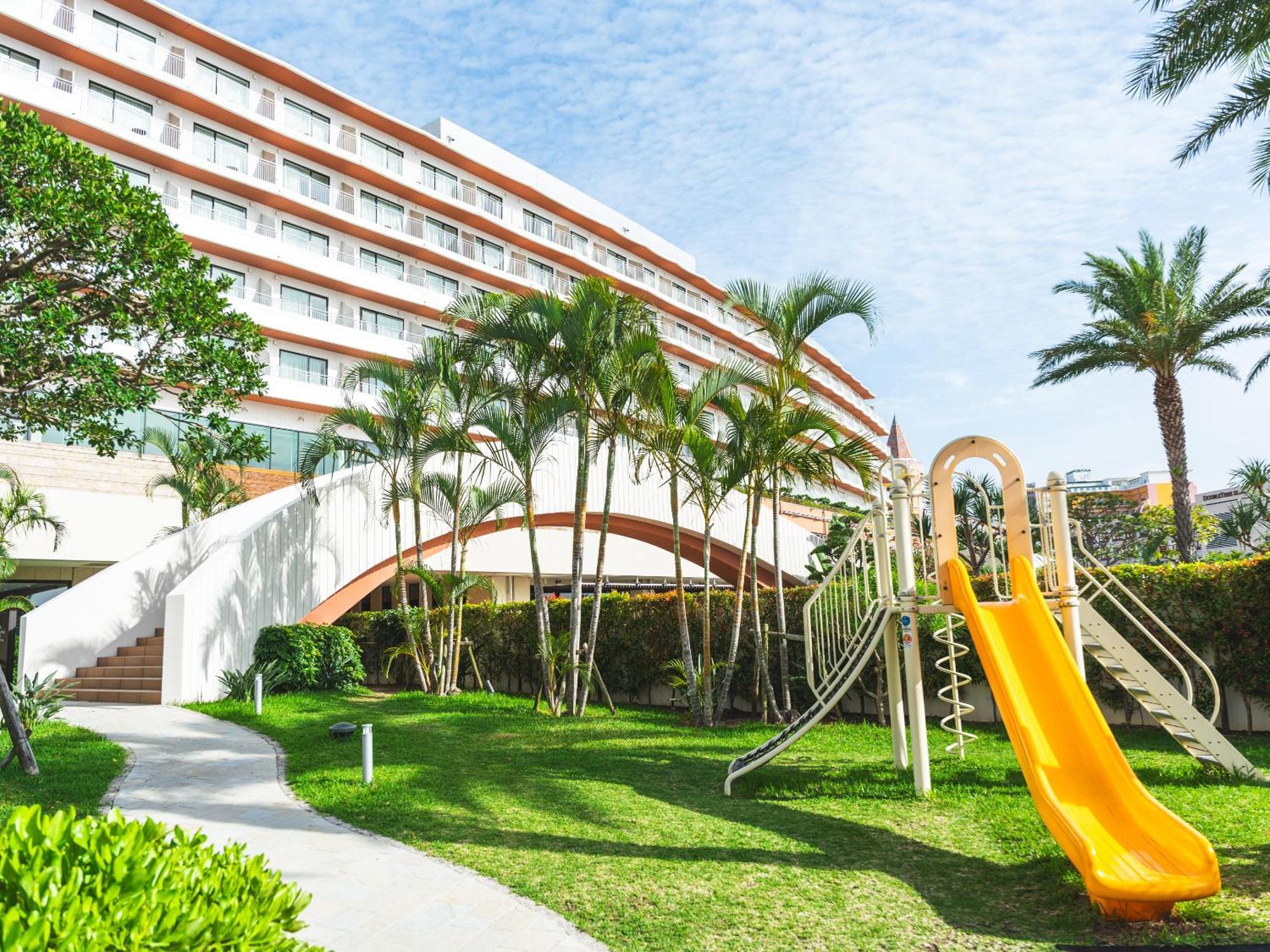 Hilton Okinawa Chatan Resort Екстериор снимка